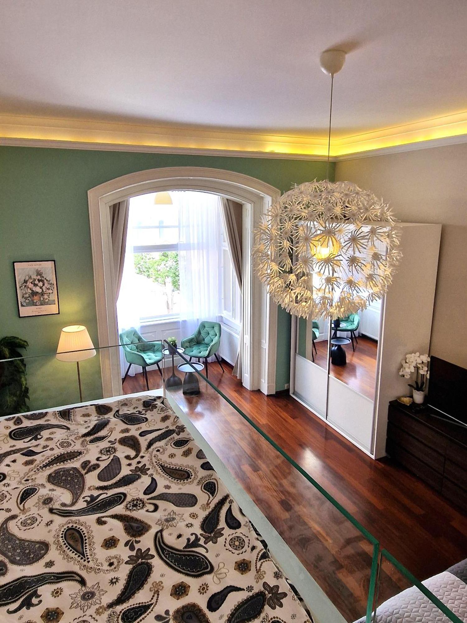 Apartment Exclusive View Cvjetni Trg Zagrzeb Zewnętrze zdjęcie